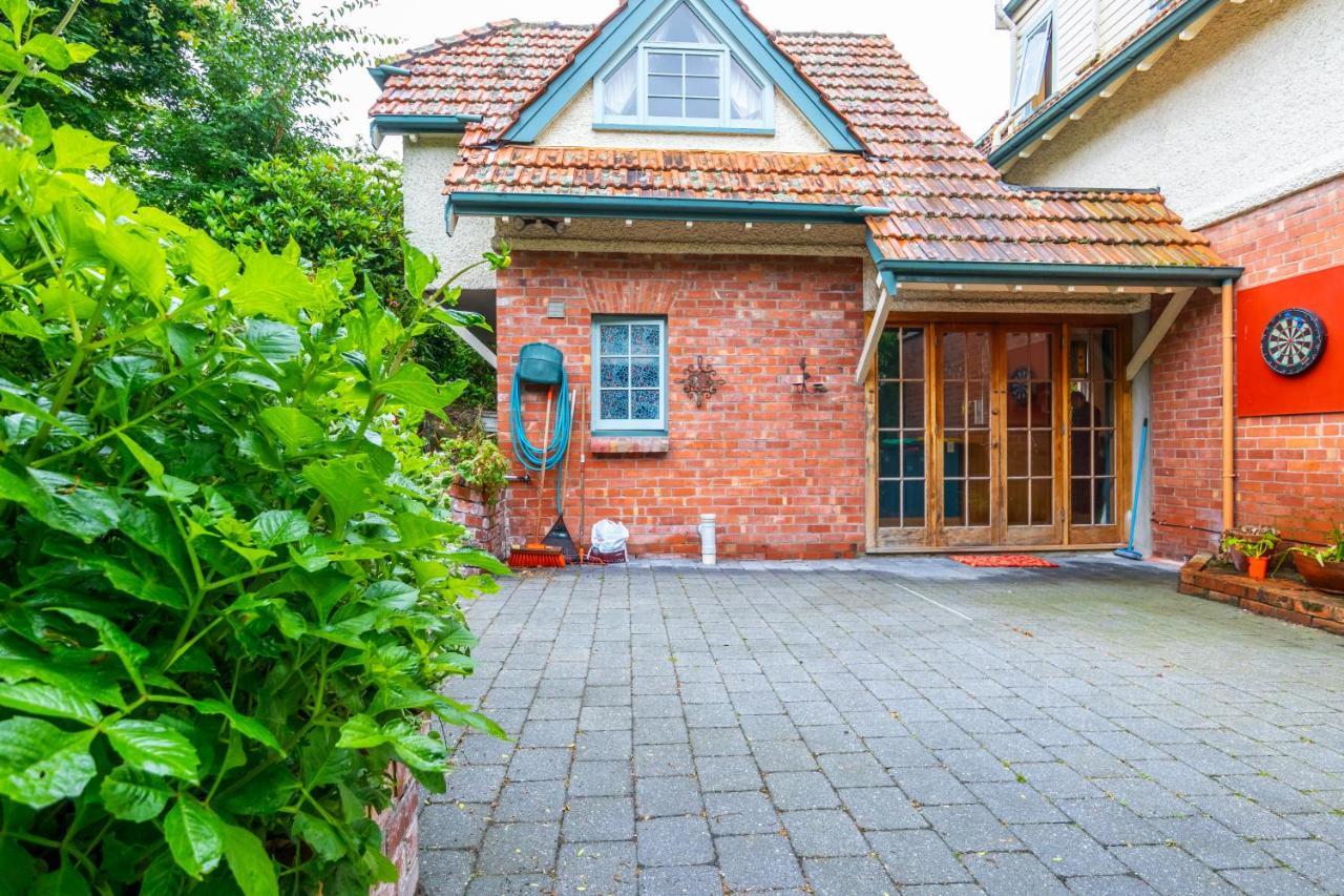 The Ocean Breeze CBD Bed and Breakfast Timaru Buitenkant foto