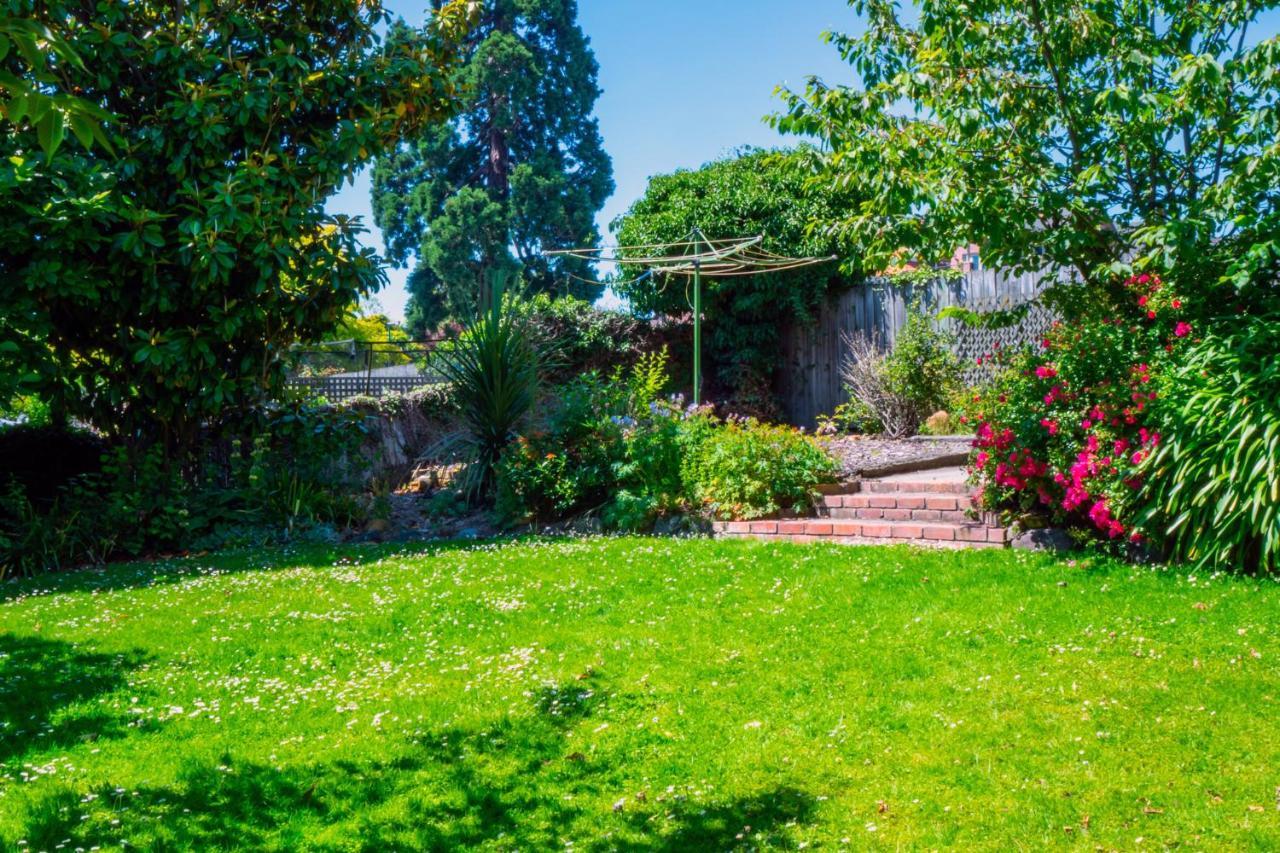 The Ocean Breeze CBD Bed and Breakfast Timaru Buitenkant foto