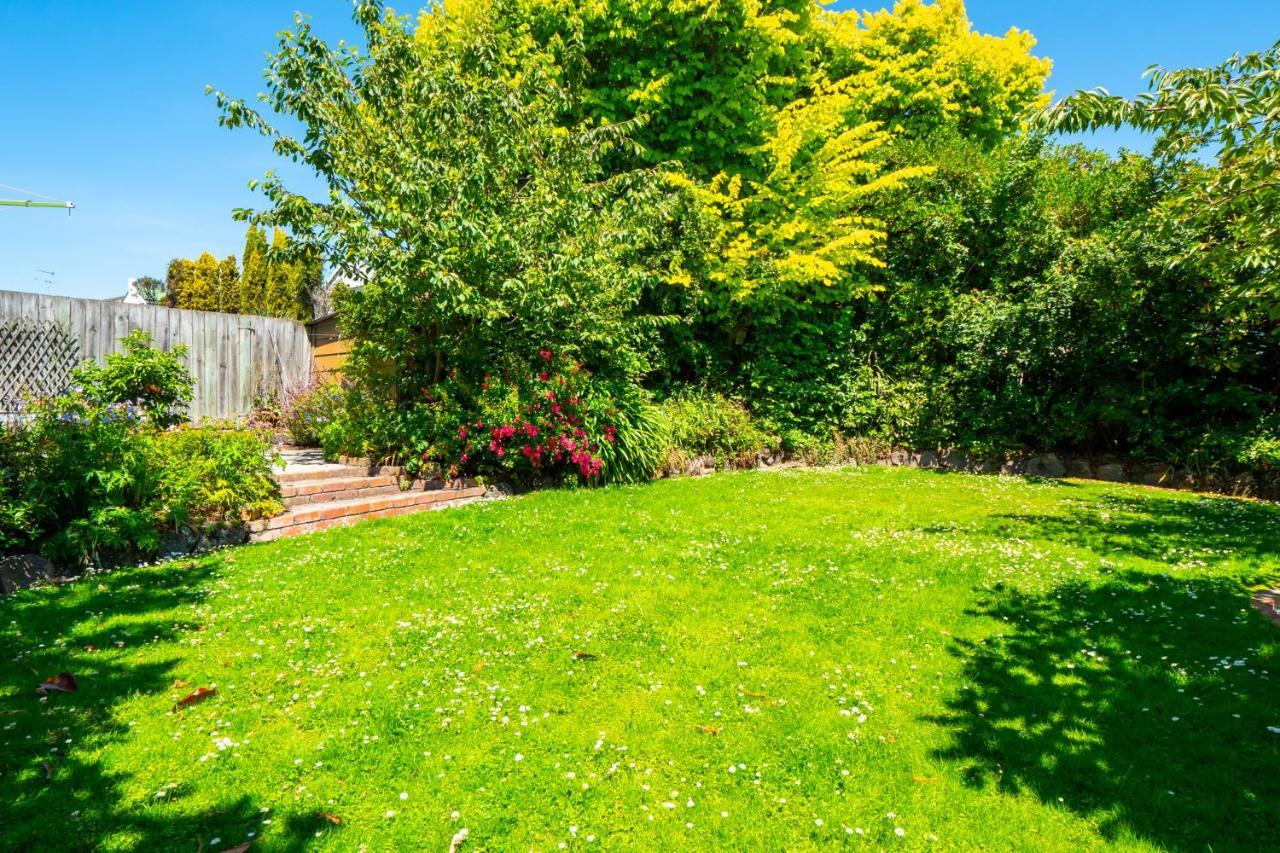 The Ocean Breeze CBD Bed and Breakfast Timaru Buitenkant foto